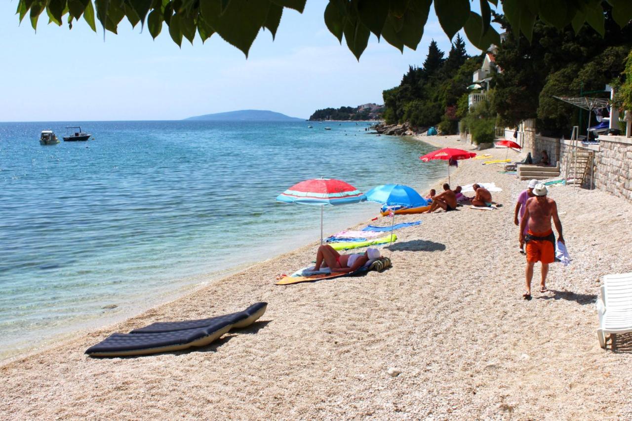 Apartments By The Sea Brist, Makarska - 11039 Exterior foto