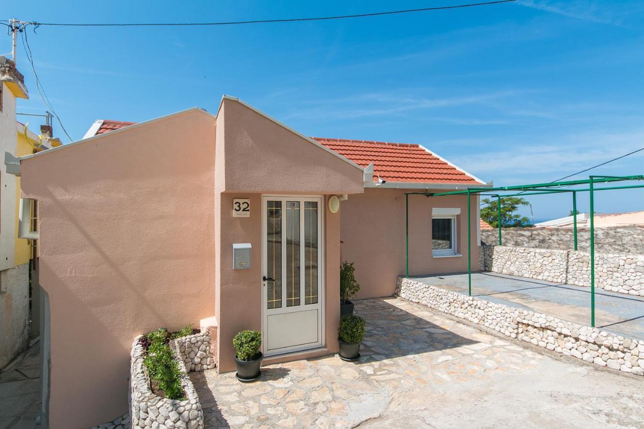 Apartments By The Sea Brist, Makarska - 11039 Exterior foto
